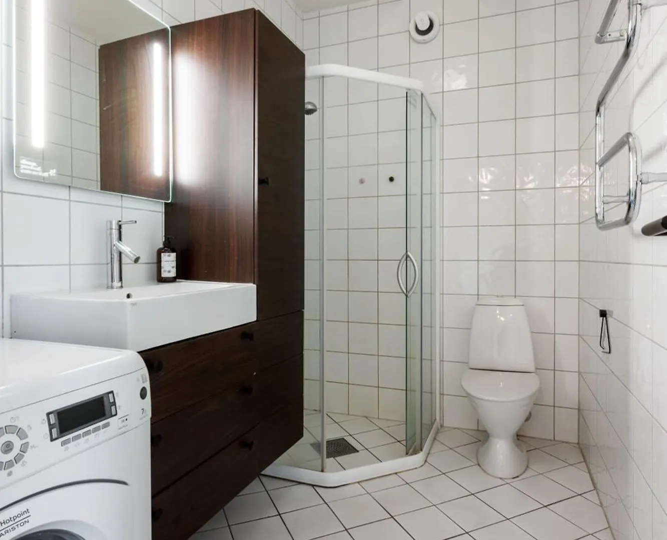 2-Bedroom Close To Everything Bergen Lejlighed